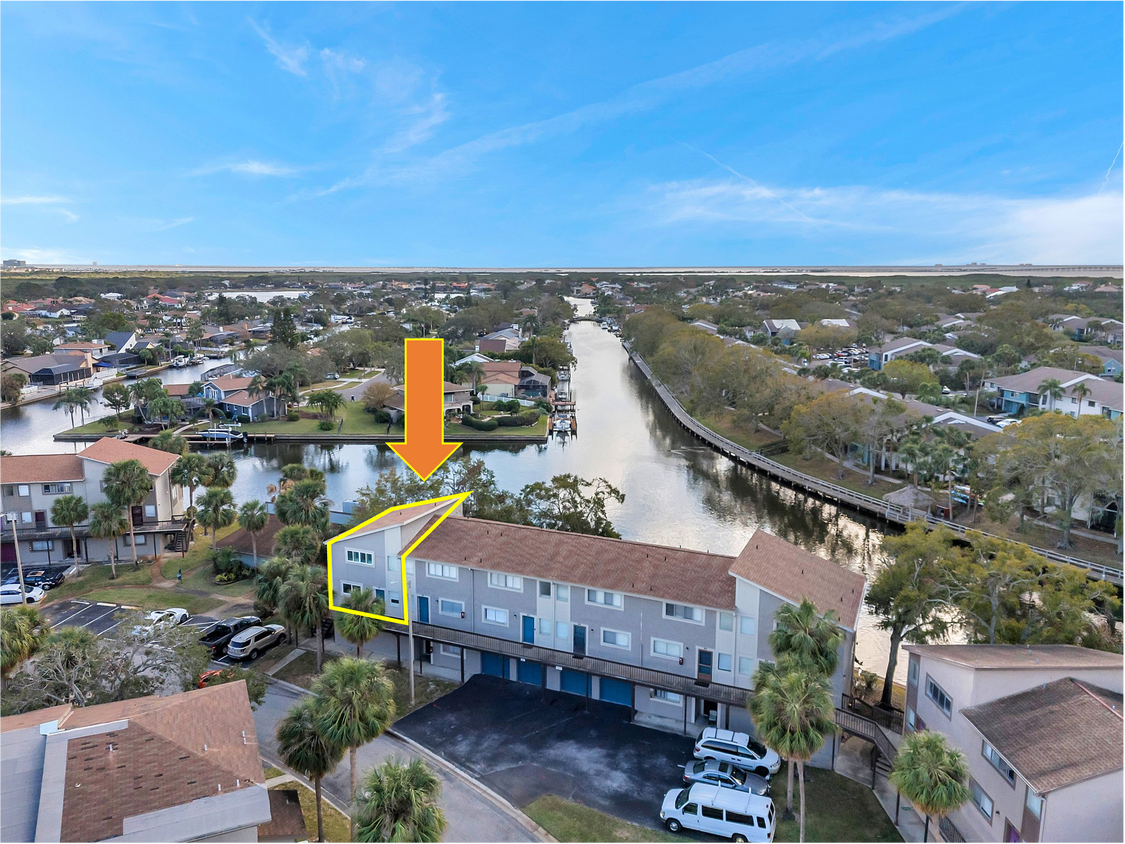 Foto principal - 6311 Newtown Cir