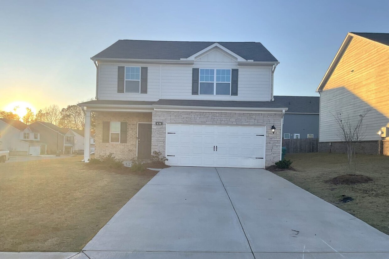 636 Gleaner Way House Rental in Locust Grove, GA