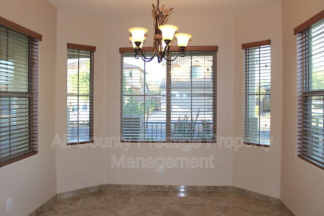 Foto del edificio - 23617 W Mohave St