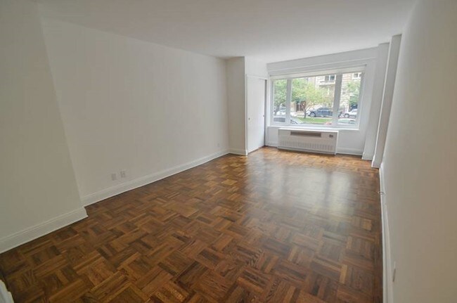 Building Photo - 920 Park Avenue