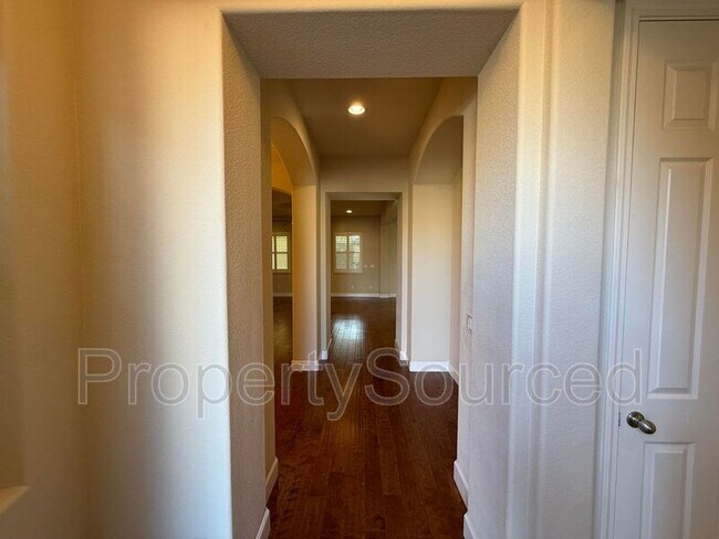 Foto del edificio - 1086 Harvest Mill Dr