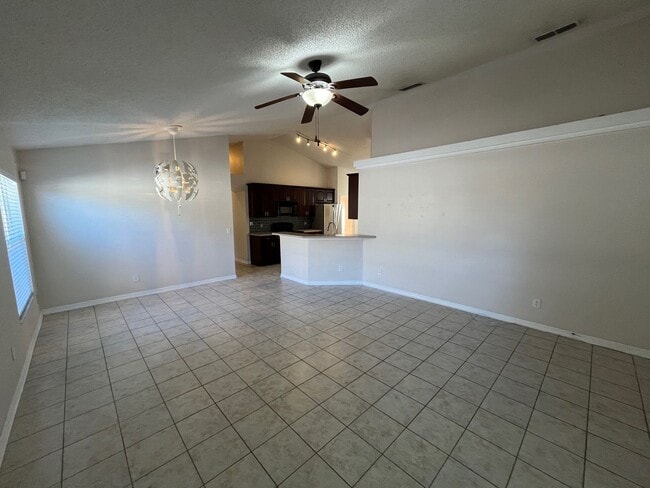 Foto del edificio - 1182 Sheeler Hills Dr