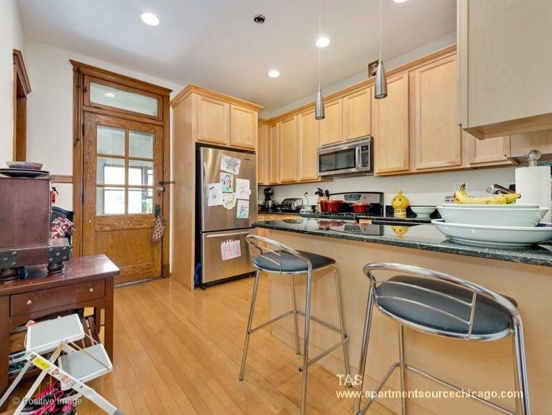 Primary Photo - 1317 W Eddy St