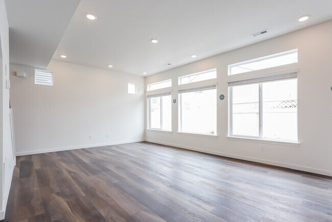 Building Photo - 4736 N Tower Dr