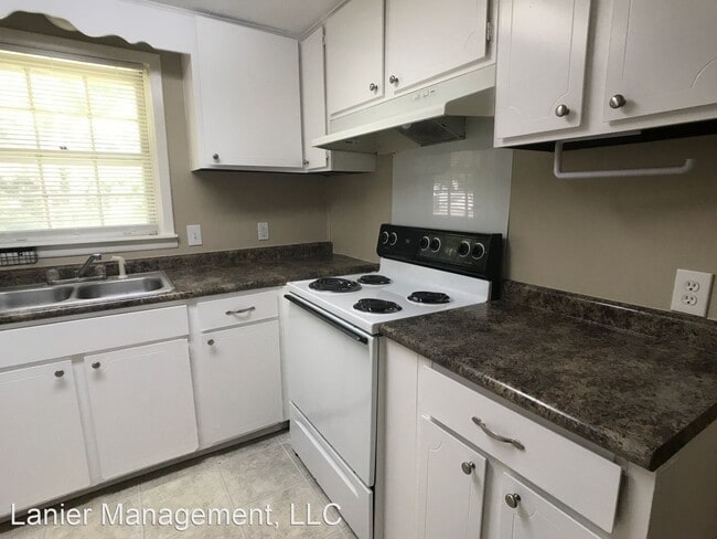 Building Photo - 3 br, 1.5 bath House - 315 Walnut Street