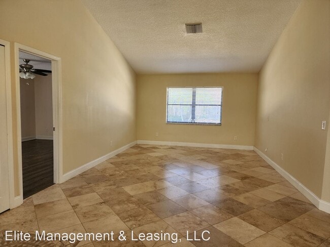 Building Photo - 3 br, 2 bath House - 9110 Palm Tree Dr