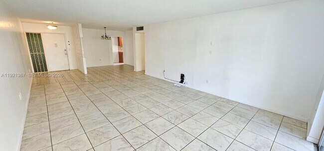 Foto del edificio - 1670 NE 191st St