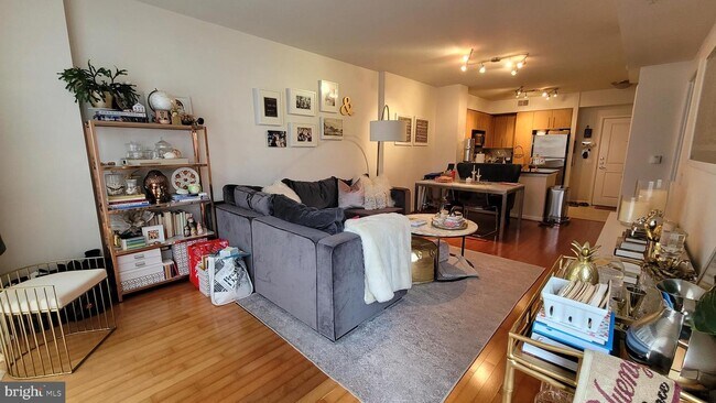 Foto del edificio - 1021 N Garfield St