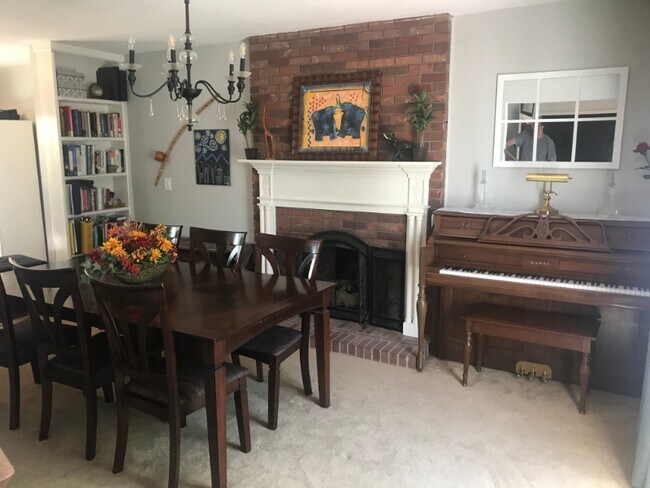 Building Photo - 13131 E Florida Ave