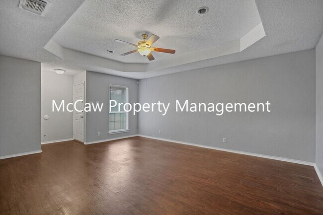 Building Photo - 6710 S Creek Dr