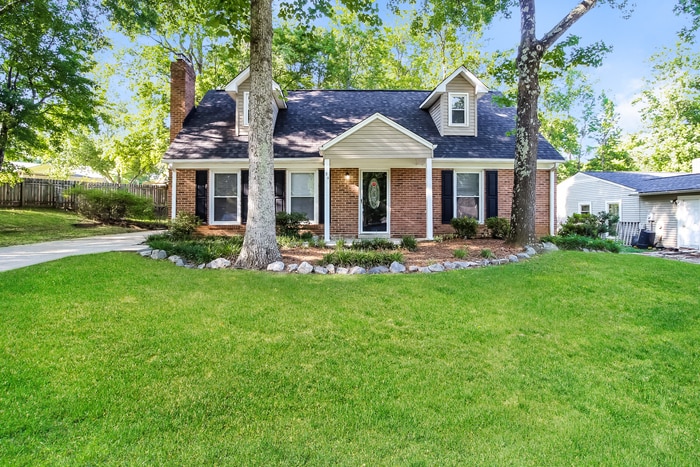 Primary Photo - 34 Oak Glen Dr