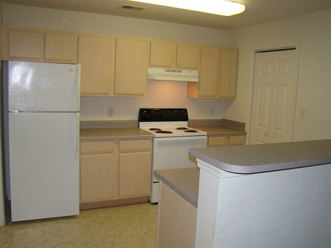 Building Photo - 547 Amerihost Dr
