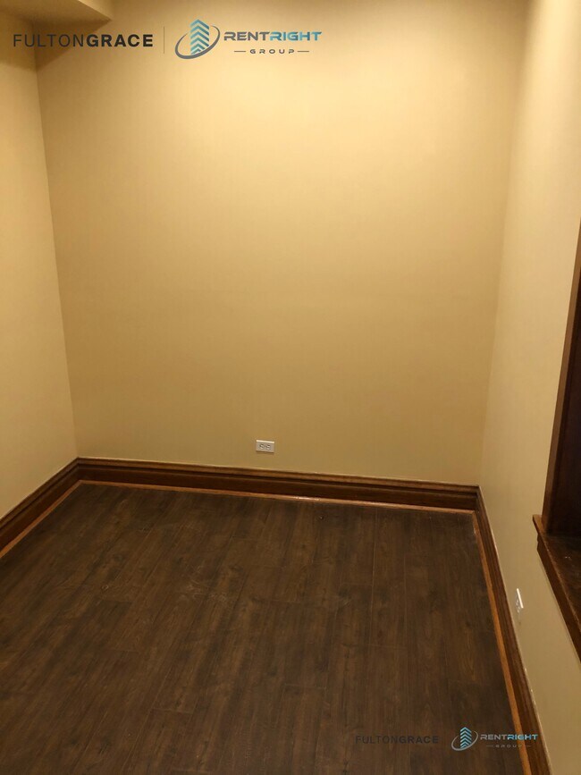 Foto del edificio - 1357 N Ashland Ave