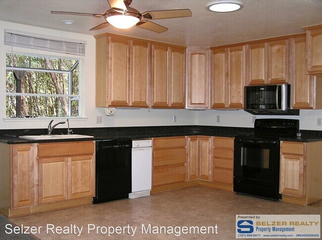 Building Photo - 3 br, 2 bath House - 27060 Bear Dr.
