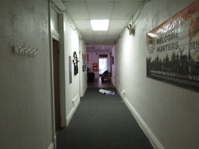 Building Photo - 18 S Court St