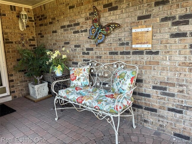 Building Photo - 5255 Folkstone Dr