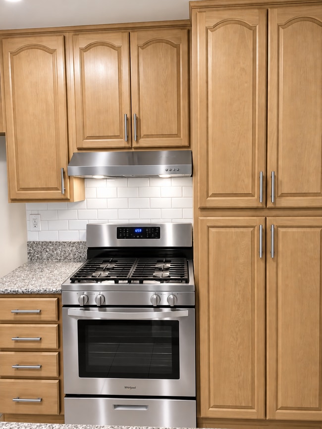 Kitchen - 18620 Hatteras St