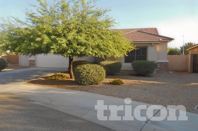 Building Photo - 7050 W Sophie Ln