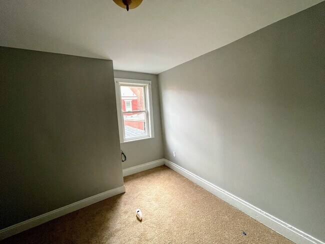 Foto del edificio - 2 or 3 bed 1.5 bath - Southside flats, was...