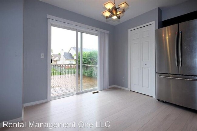 Building Photo - 3 br, 3.5 bath House - 7389 Red Bird Drive