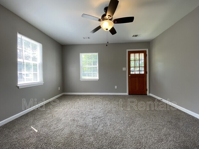 Building Photo - 2618 Deadrick Ave