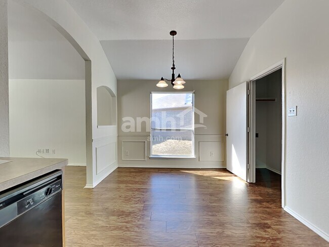 Foto del edificio - 1308 Pepperfield Ct