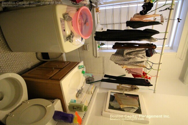 Building Photo - 116 Washington St