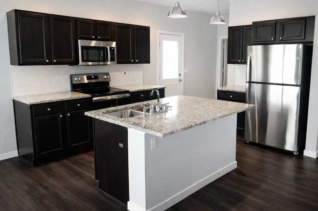 Foto del edificio - Spacious 3BR / 2.5BA Townhome with Private Rooftop Retreat