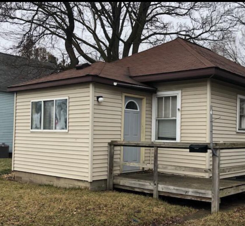 Foto principal - 915 E Huron Ave