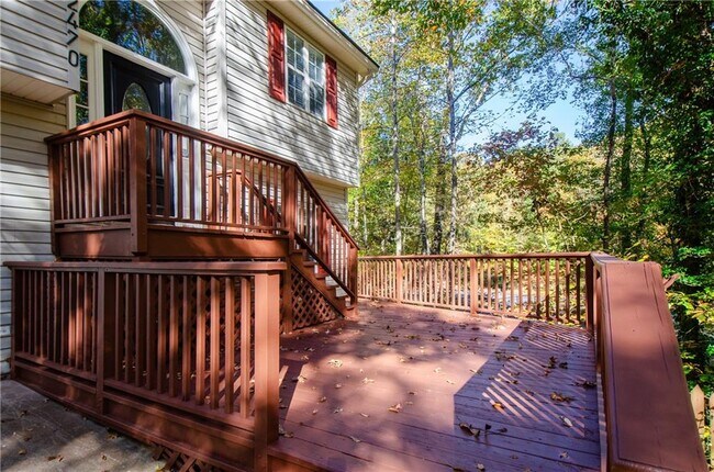 Foto del edificio - 2470 Cambridge Hills Rd