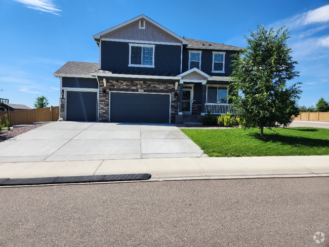 Building Photo - 3207 Meadow Gate Dr