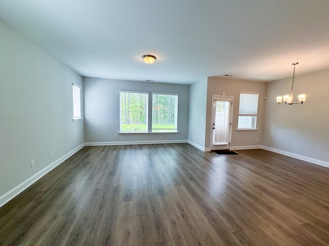 Foto del edificio - 3027 Dunnock Dr