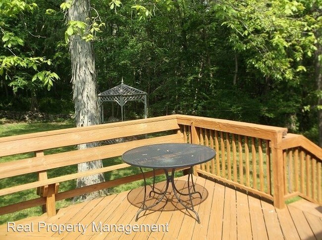 Building Photo - 3 br, 2 bath House - 43 Terrace Dr