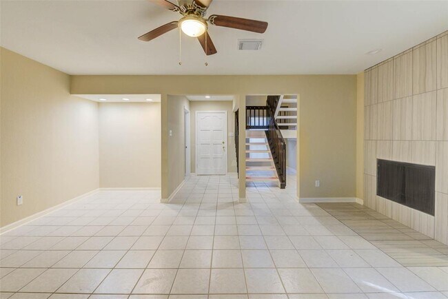 Building Photo - 13522 Windhaven St