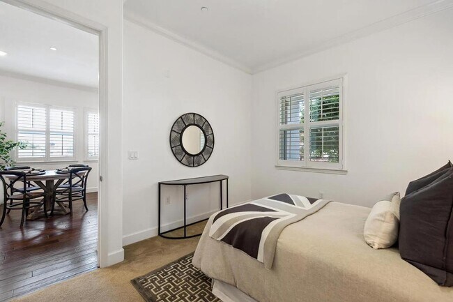 Foto del edificio - Huge and Lovely home