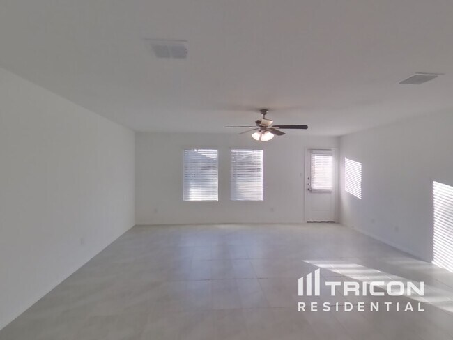Building Photo - 1716 Claireborne Court Little Elm TX