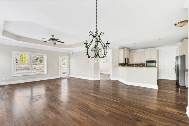 Building Photo - 3043 Kirkland Cir