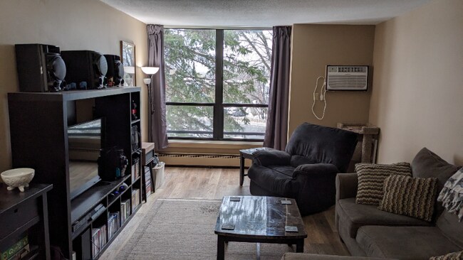 Foto del edificio - 4530 Park Commons Dr