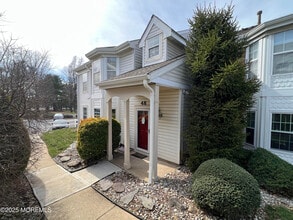 Building Photo - 48 Tulip Ln