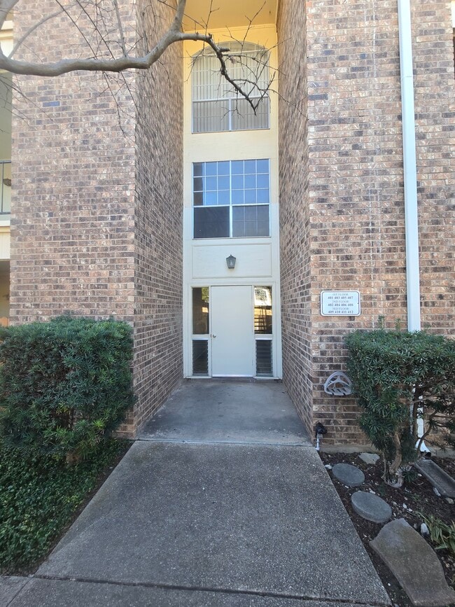 Foto del edificio - 1819 Babcock Rd