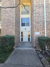 Building Photo - 1819 Babcock Rd