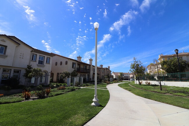 Neighborhood walking path - 4415 Ahoy Ln