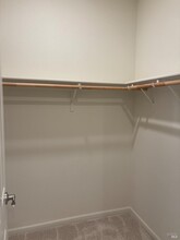Building Photo - 5558 Kennedy Pl