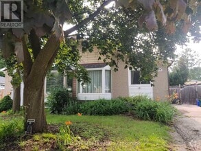 Building Photo - 349 Browndale Crescent