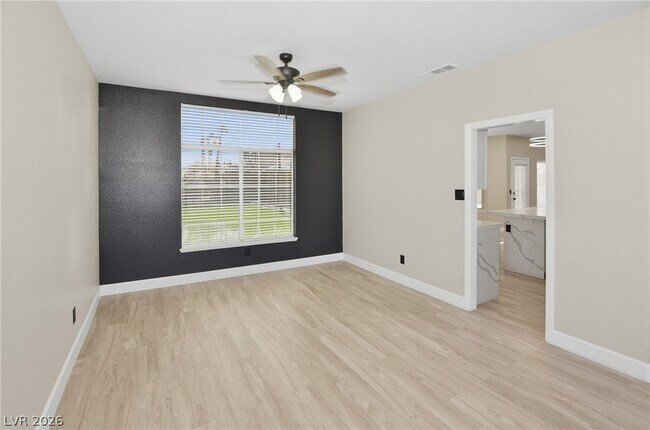 Foto del edificio - 747 Canyon Crest Dr