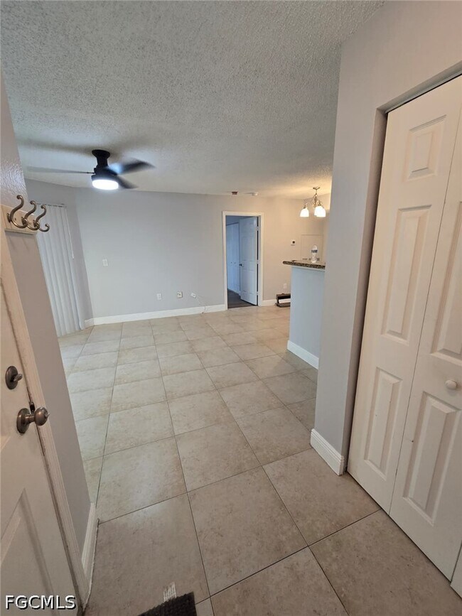 Building Photo - 12591 Equestrian Cir