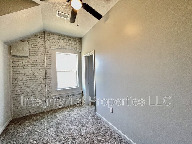 Building Photo - 740 Washington Blvd