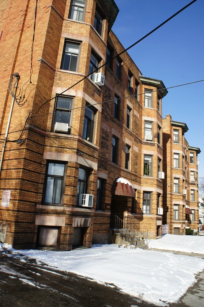 Building Photo - 652 Maryland Ave