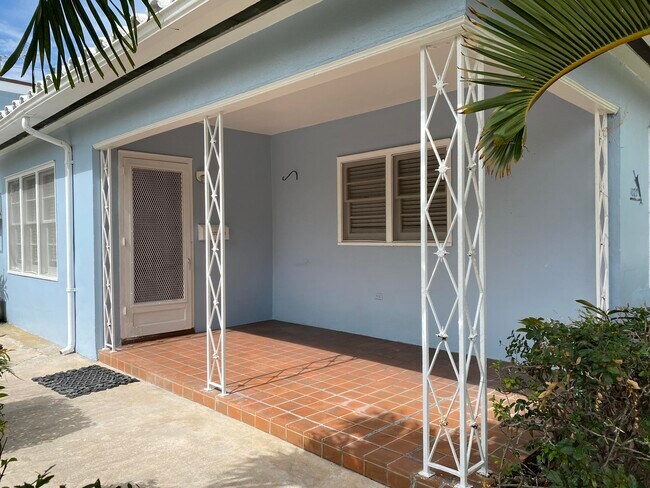 Foto del edificio - 1020 NE 3rd St