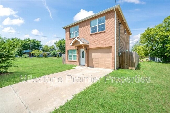 Building Photo - 3308 Moulton St